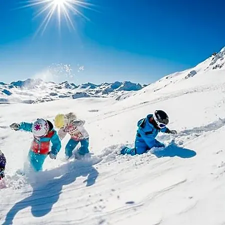 호텔 Skadi By Village Montana Val-dʼIsère